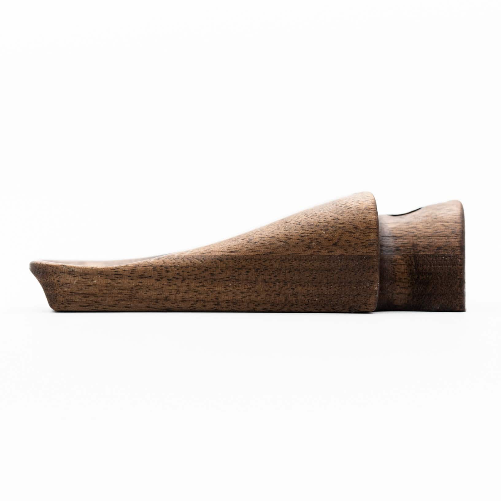 Anschutz standing grip in walnut, side view