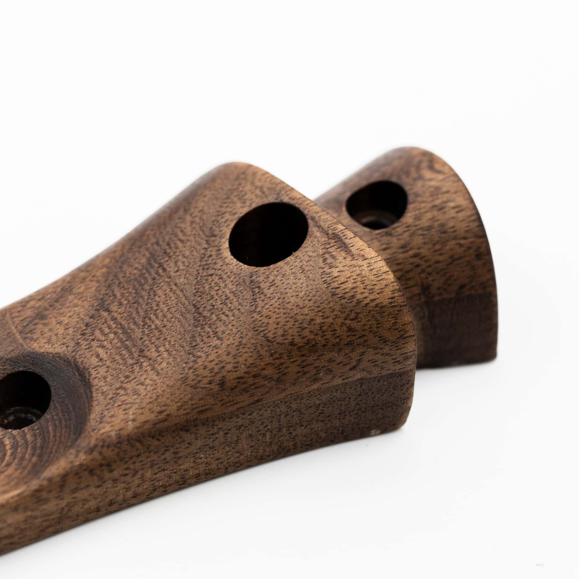 Anschutz standing grip in walnut, front view